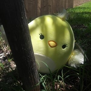 Aimee the Chick 8' Squishmallow